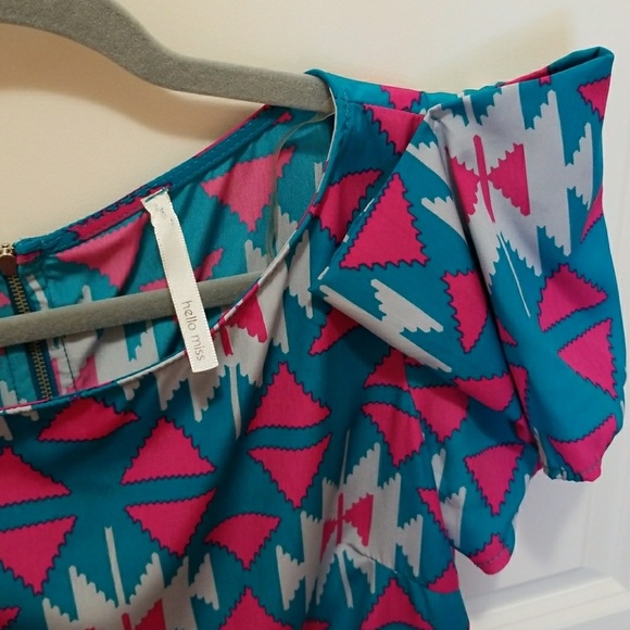 Hello Miss geometric dress - Picture 2 of 4